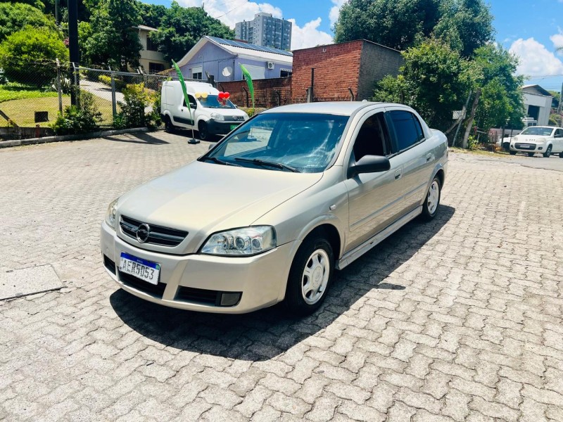 ASTRA 1.8 MPFI COMFORT SEDAN 8V ÁLCOOL 4P MANUAL - 2005 - BENTO GONçALVES
