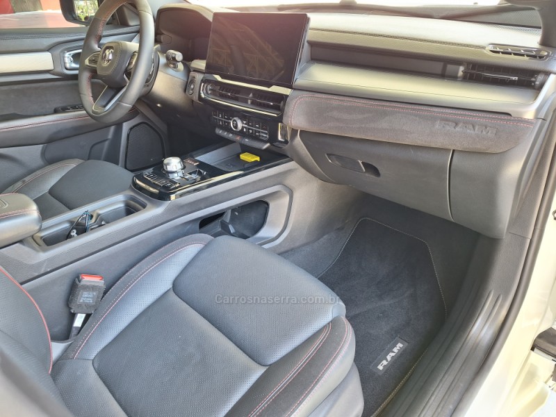 RAMPAGE 2.0 HURRICANE R/T 4 4X4 TURBO GASOLINA 4P AUTOMÁTICO - 2024 - CAXIAS DO SUL