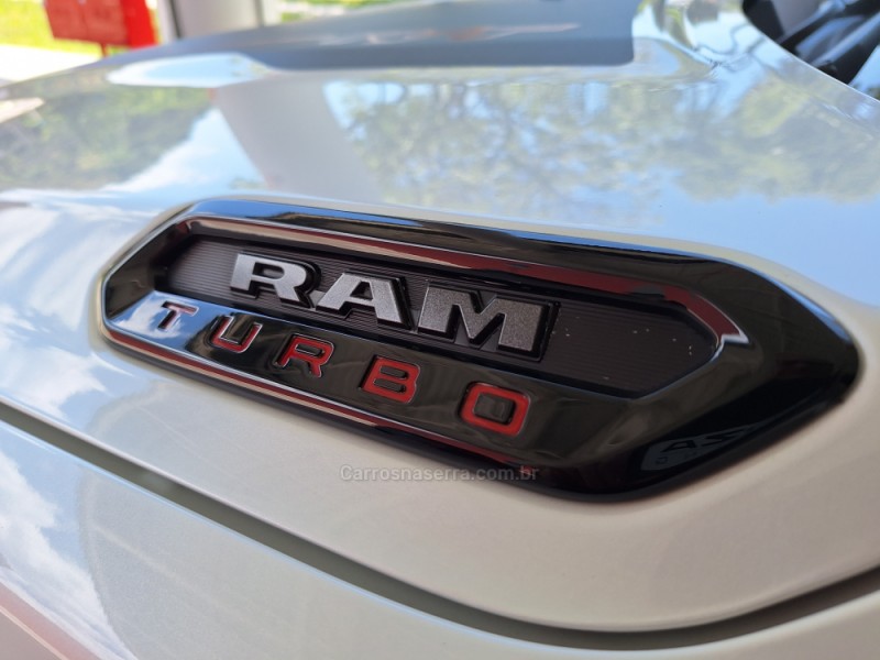 rampage 2.0 hurricane r t 4 4x4 turbo gasolina 4p automatico 2024 caxias do sul