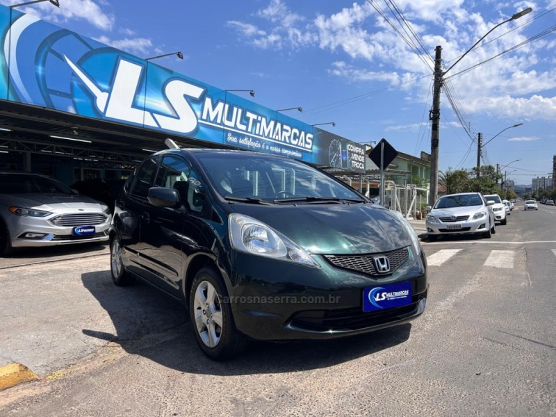 FIT 1.4 LX 8V FLEX 4P MANUAL - 2009 - VENâNCIO AIRES