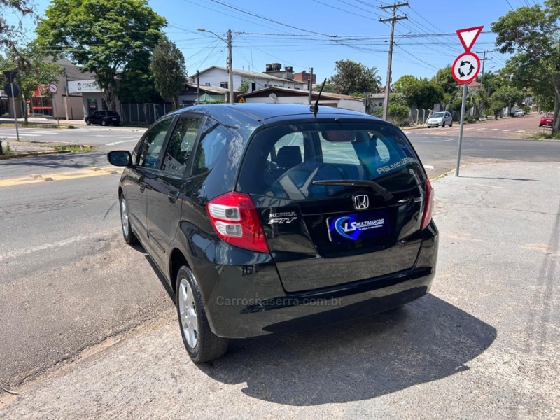 FIT 1.4 LX 8V FLEX 4P MANUAL - 2009 - VENâNCIO AIRES