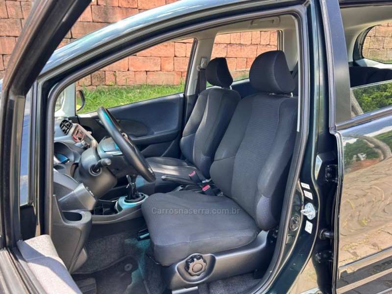 FIT 1.4 LX 8V FLEX 4P MANUAL - 2009 - VENâNCIO AIRES