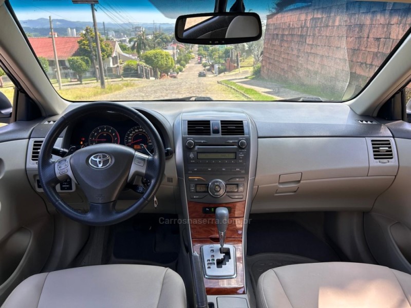 COROLLA 2.0 ALTIS PREMIUM 16V FLEX 4P AUTOMÁTICO - 2011 - VENâNCIO AIRES