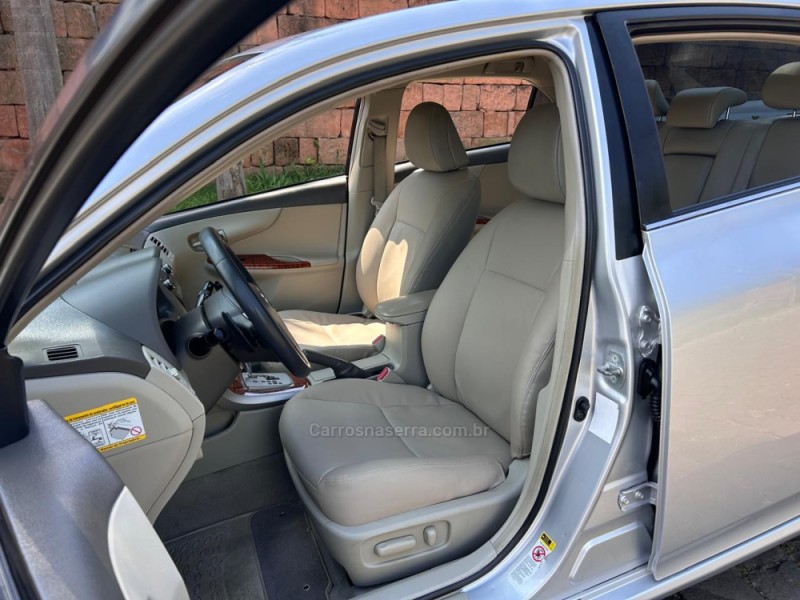 COROLLA 2.0 ALTIS PREMIUM 16V FLEX 4P AUTOMÁTICO - 2011 - VENâNCIO AIRES