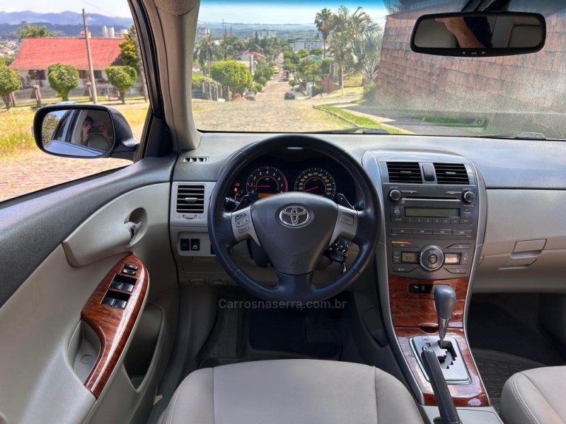 COROLLA 2.0 ALTIS PREMIUM 16V FLEX 4P AUTOMÁTICO - 2011 - VENâNCIO AIRES