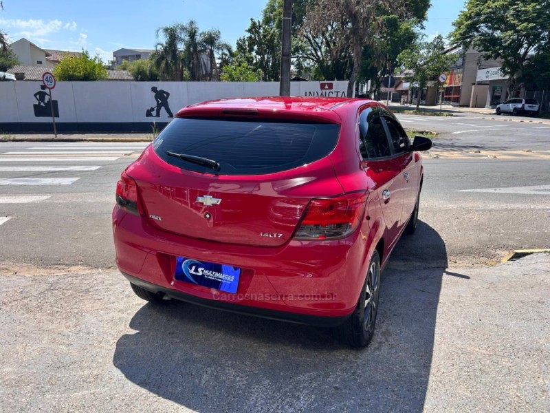 ONIX 1.4 MPFI LTZ 8V FLEX 4P MANUAL - 2013 - VENâNCIO AIRES