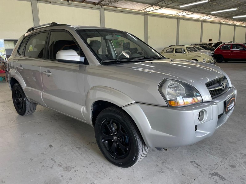 TUCSON 2.0 GL 2WD 16V GASOLINA 4P MANUAL - 2010 - BOM PRINCíPIO