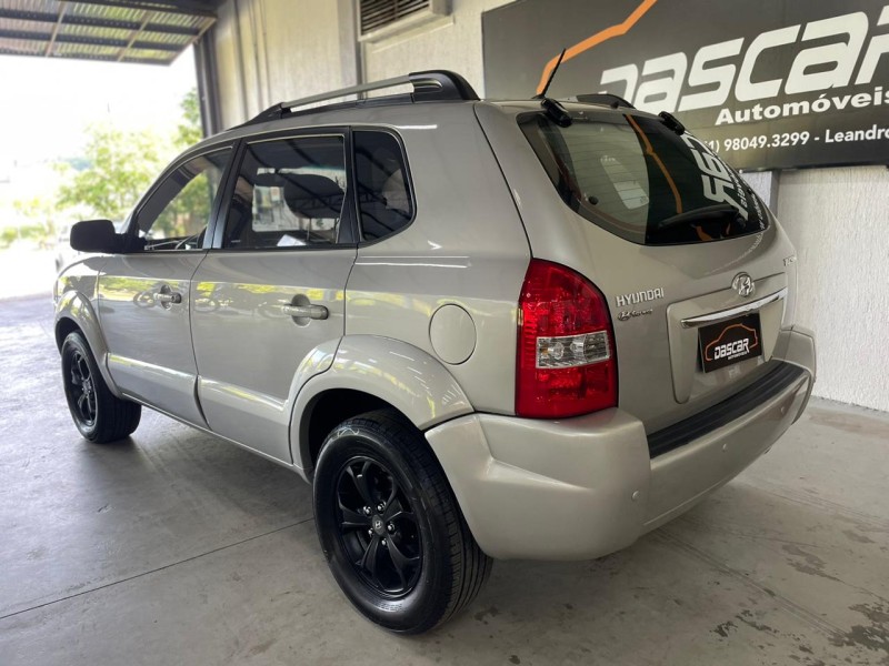 TUCSON 2.0 GL 2WD 16V GASOLINA 4P MANUAL - 2010 - BOM PRINCíPIO