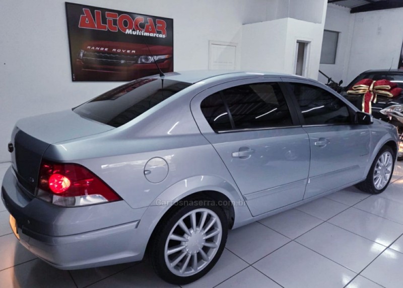 VECTRA 2.0 MPFI ELEGANCE 8V 140CV FLEX 4P AUTOMÁTICO - 2010 - CAMPO BOM