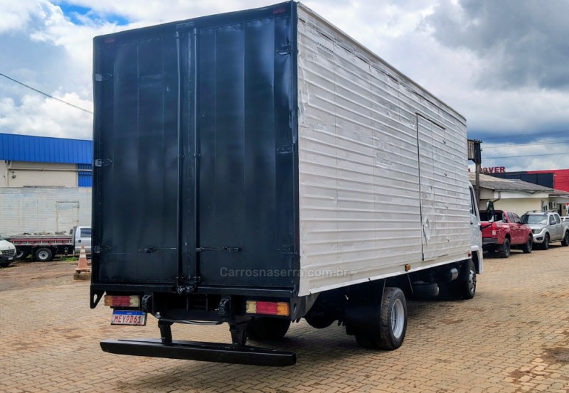 8500  - 2006 - PORTãO