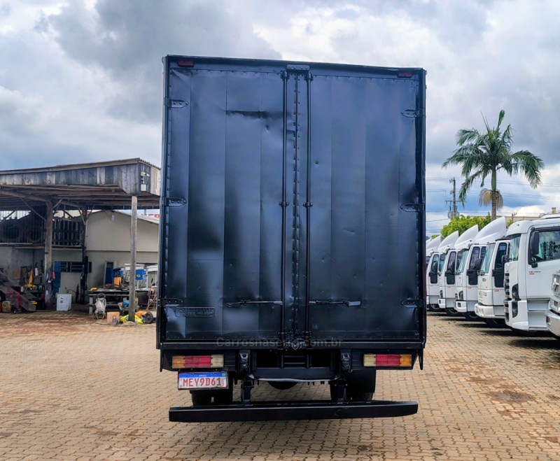 8500  - 2006 - PORTãO