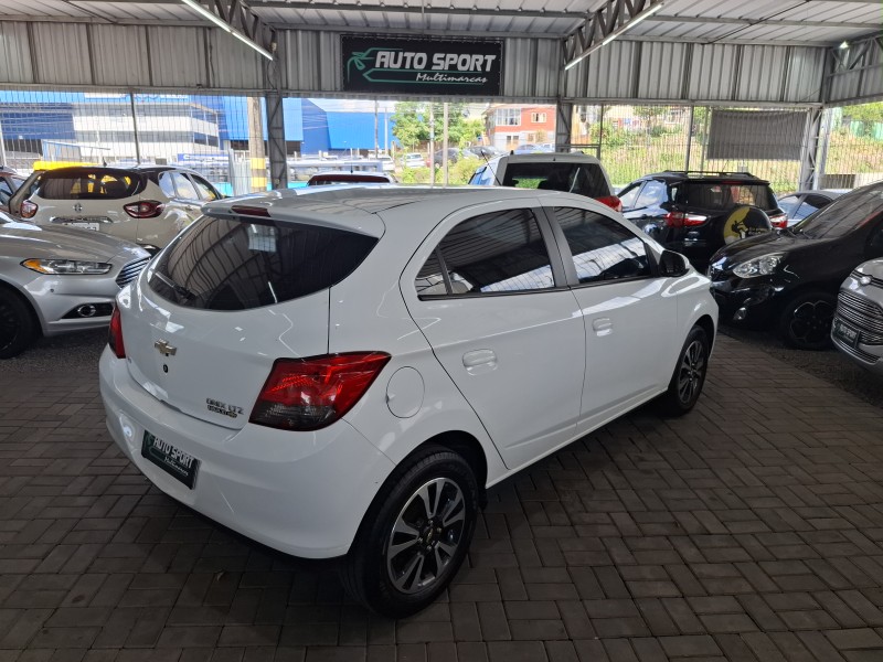 ONIX 1.4 MPFI LTZ 8V FLEX 4P MANUAL - 2014 - CAXIAS DO SUL