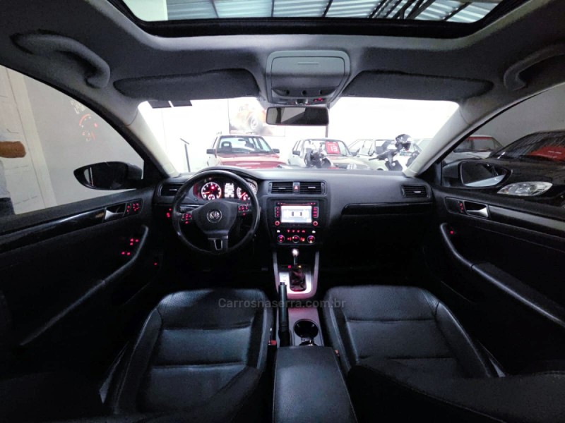 JETTA 2.0 COMFORTLINE FLEX 4P TIPTRONIC - 2014 - CAMPO BOM