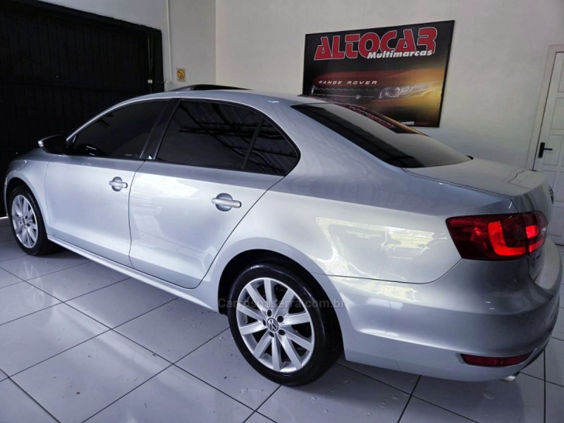 JETTA 2.0 COMFORTLINE FLEX 4P TIPTRONIC - 2014 - CAMPO BOM