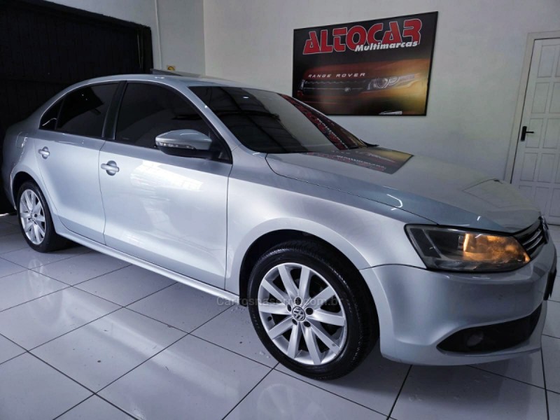 JETTA 2.0 COMFORTLINE FLEX 4P TIPTRONIC - 2014 - CAMPO BOM
