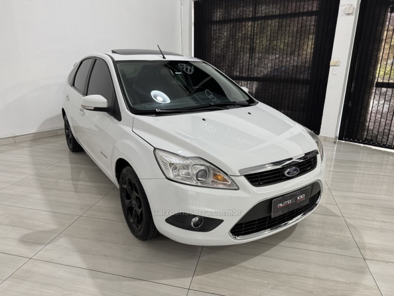 FOCUS 2.0 TITANIUM HATCH 16V FLEX 4P AUTOMÁTICO - 2013 - CAXIAS DO SUL