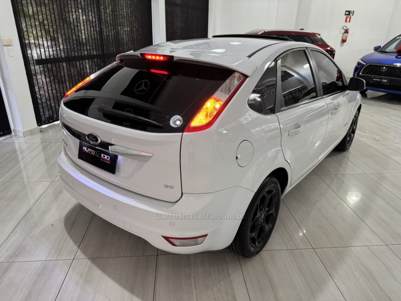 FOCUS 2.0 TITANIUM HATCH 16V FLEX 4P AUTOMÁTICO - 2013 - CAXIAS DO SUL