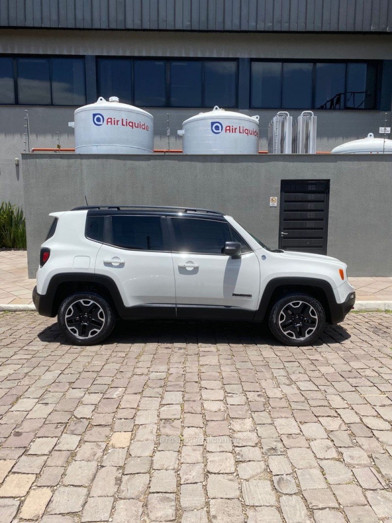 RENEGADE 2.0 16V TURBO DIESEL TRAILHAWK 4P 4X4 AUTOMÁTICO - 2018 - CAXIAS DO SUL