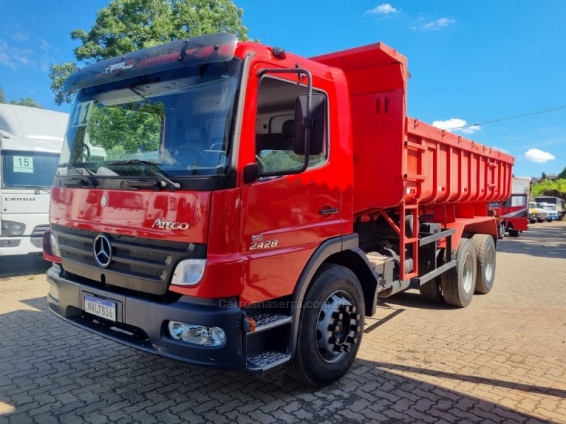 atego 2428 3 eixos 2011 portao