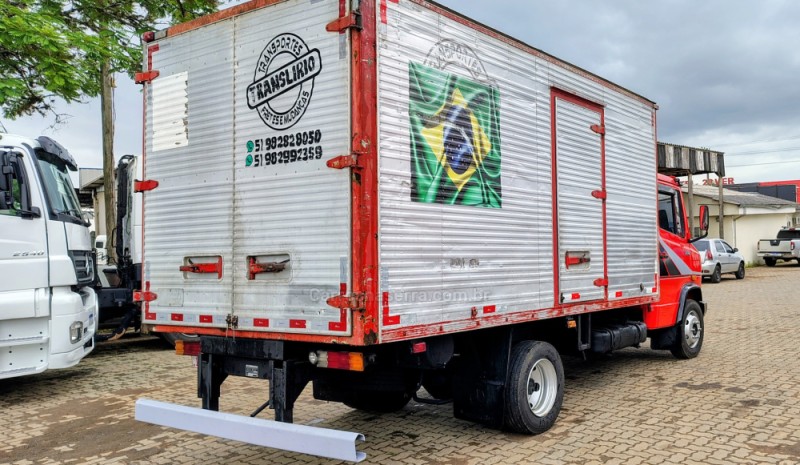 709  - 1990 - PORTãO