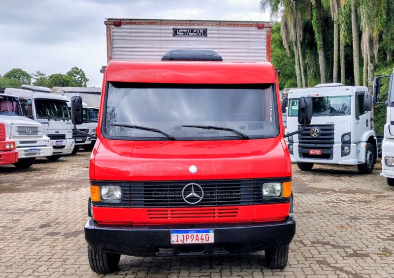 709  - 1990 - PORTãO