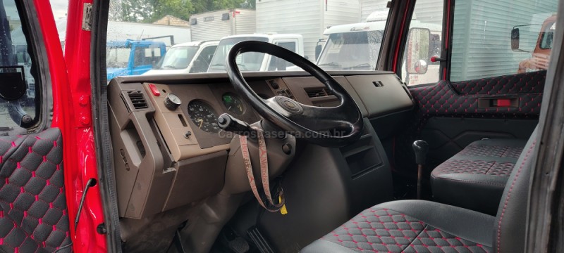 709  - 1990 - PORTãO