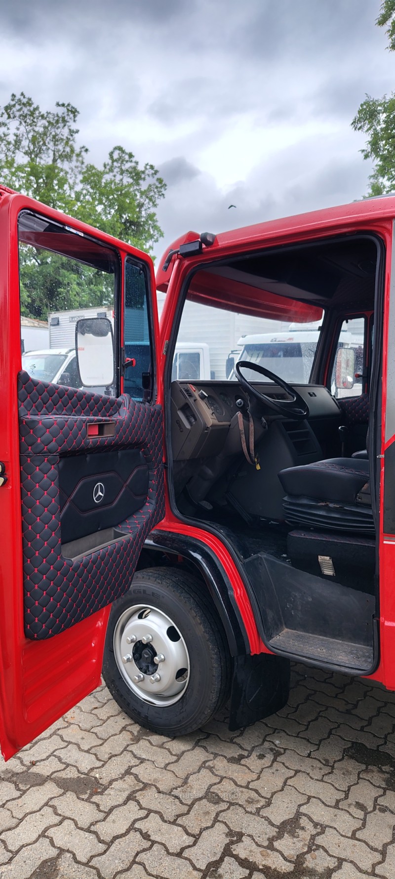 709  - 1990 - PORTãO