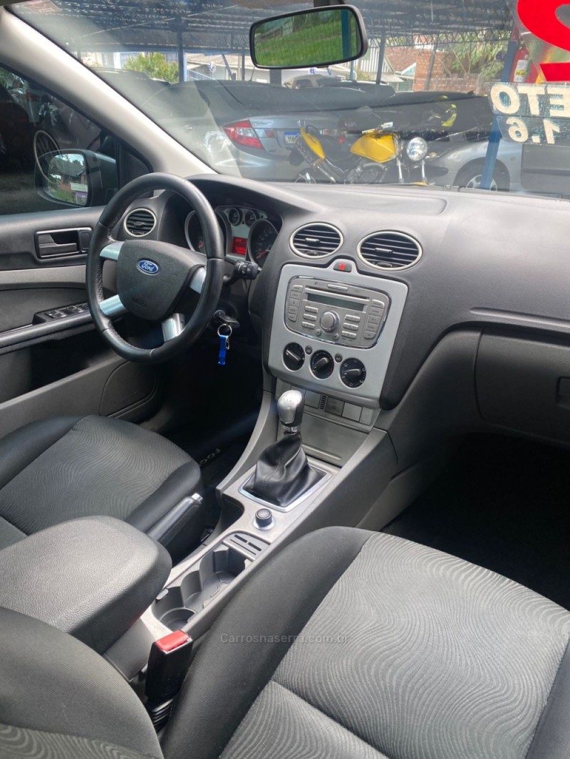 FOCUS 1.6 GL 16V FLEX 4P MANUAL - 2012 - CANELA