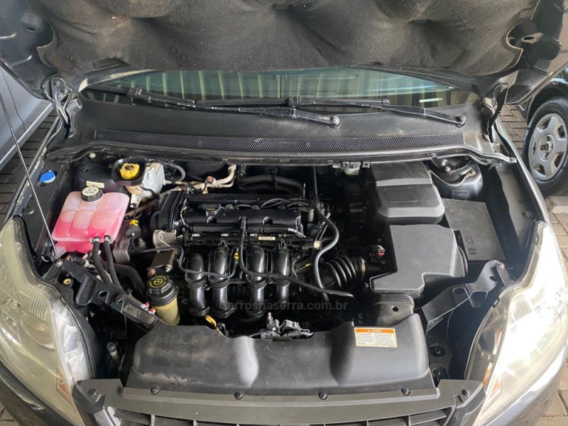 FOCUS 1.6 GL 16V FLEX 4P MANUAL - 2012 - CANELA