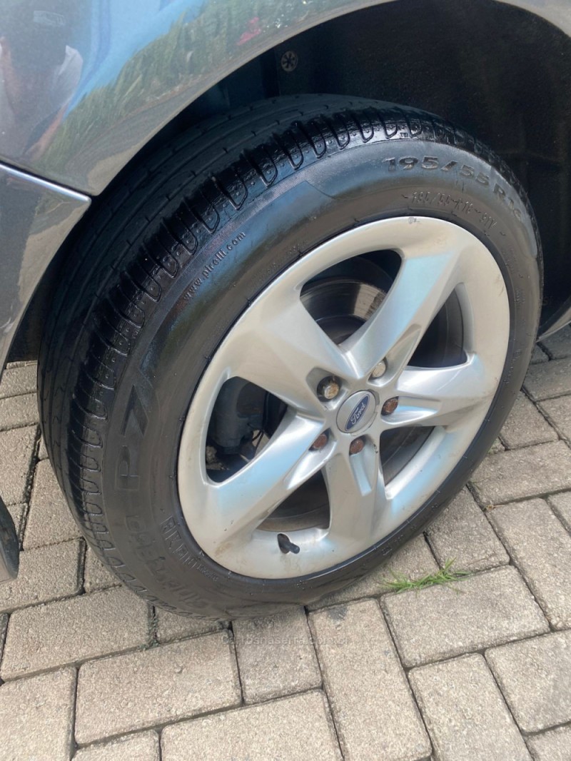 FOCUS 1.6 GL 16V FLEX 4P MANUAL - 2012 - CANELA