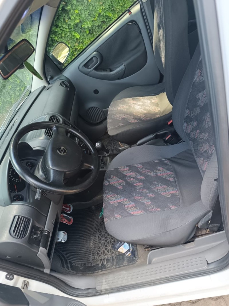 CORSA 1.0 MPFI SEDAN 8V GASOLINA 4P MANUAL - 2003 - IVOTI