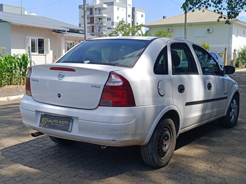 CORSA 1.0 MPFI SEDAN 8V GASOLINA 4P MANUAL - 2003 - IVOTI