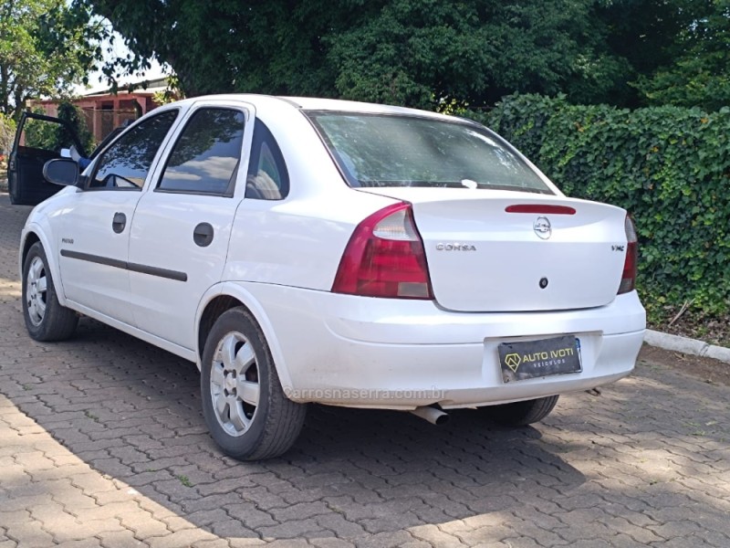 CORSA 1.0 MPFI SEDAN 8V GASOLINA 4P MANUAL - 2003 - IVOTI