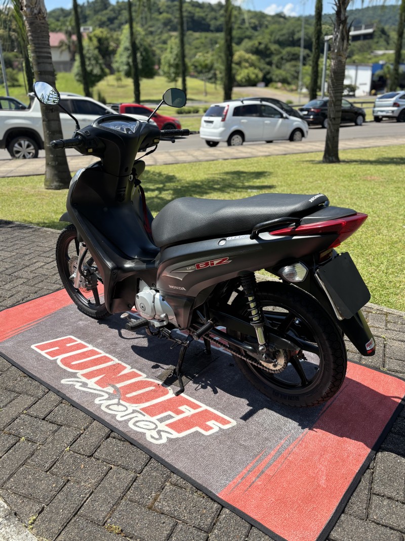 BIZ 125 EX - 2014 - FELIZ