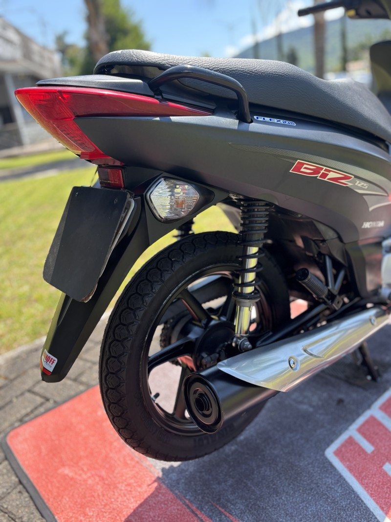 BIZ 125 EX - 2014 - FELIZ