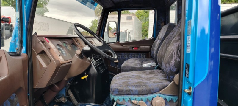 709  - 1989 - PORTãO