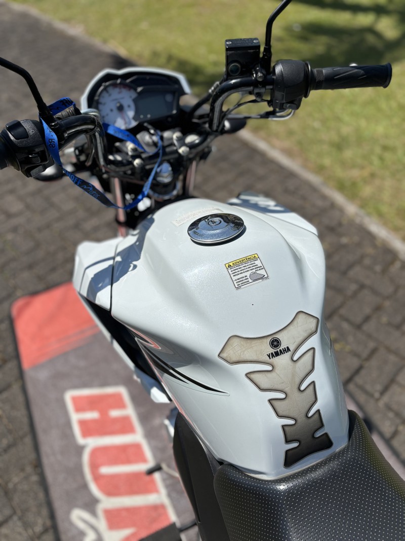 FAZER YS 150 SED - 2015 - FELIZ