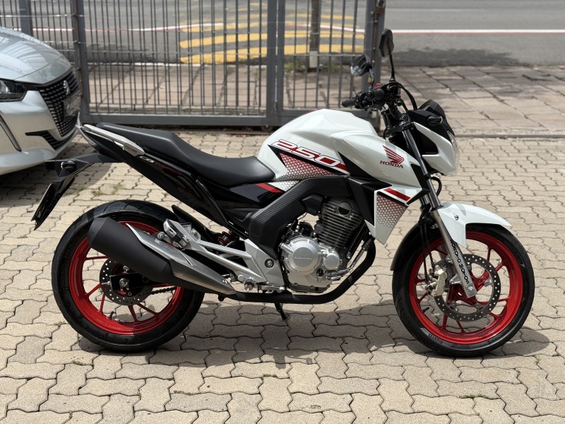 CB 250F TWISTER CBS - 2022 - BENTO GONçALVES