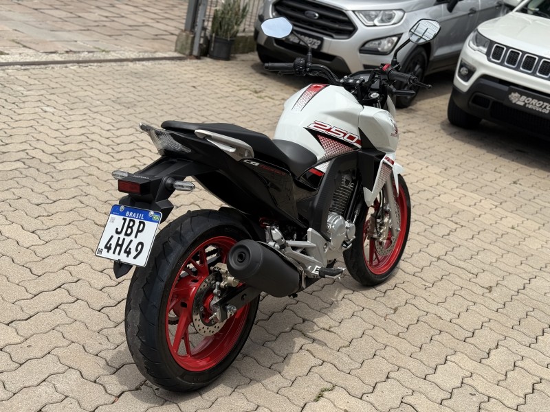 CB 250F TWISTER CBS - 2022 - BENTO GONçALVES