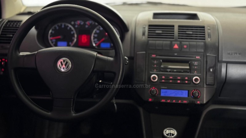 POLO 1.6 MI 8V E-FLEX 4P MANUAL - 2010 - ESTâNCIA VELHA