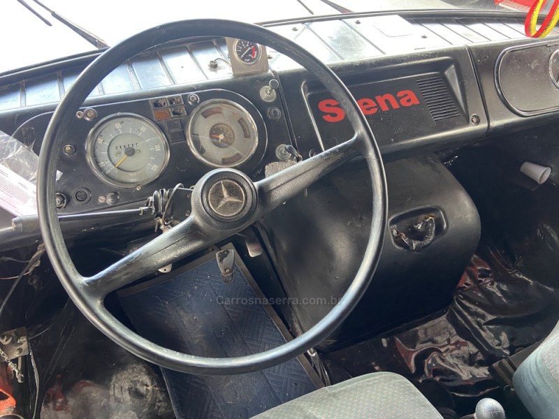 608 D - 1976 - CANELA