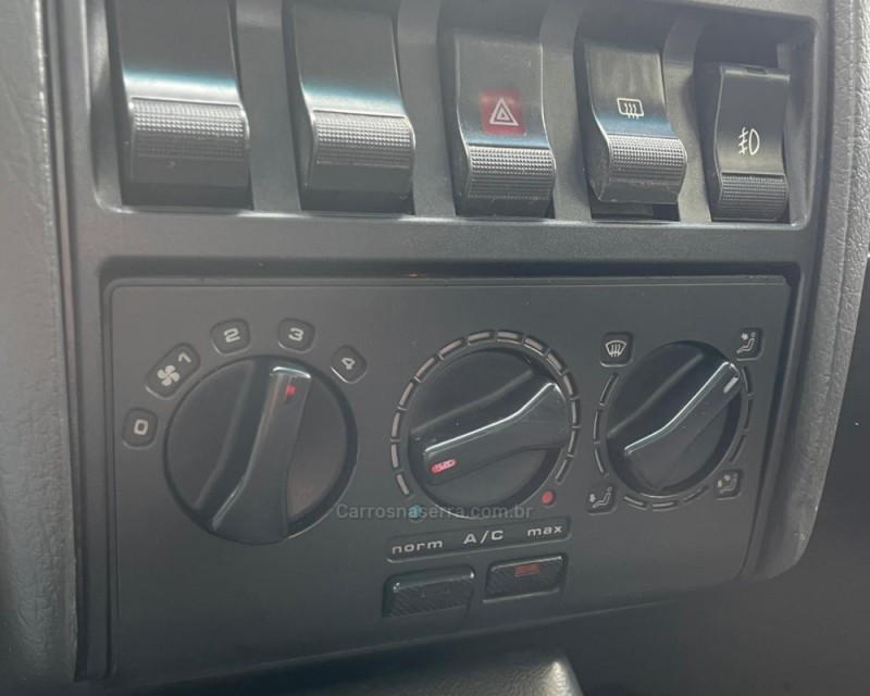 SANTANA 2.0 MI 8V GASOLINA 4P MANUAL - 1998 - VACARIA