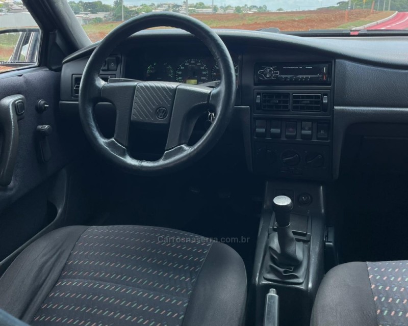 SANTANA 2.0 MI 8V GASOLINA 4P MANUAL - 1998 - VACARIA