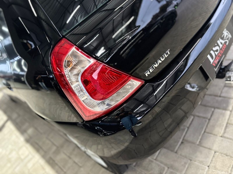 CLIO 1.0 EXPRESSION 16V FLEX 4P MANUAL - 2014 - CAXIAS DO SUL