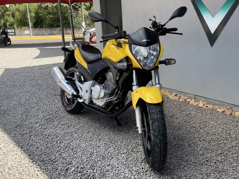 CB 300R  - 2012 - CARLOS BARBOSA