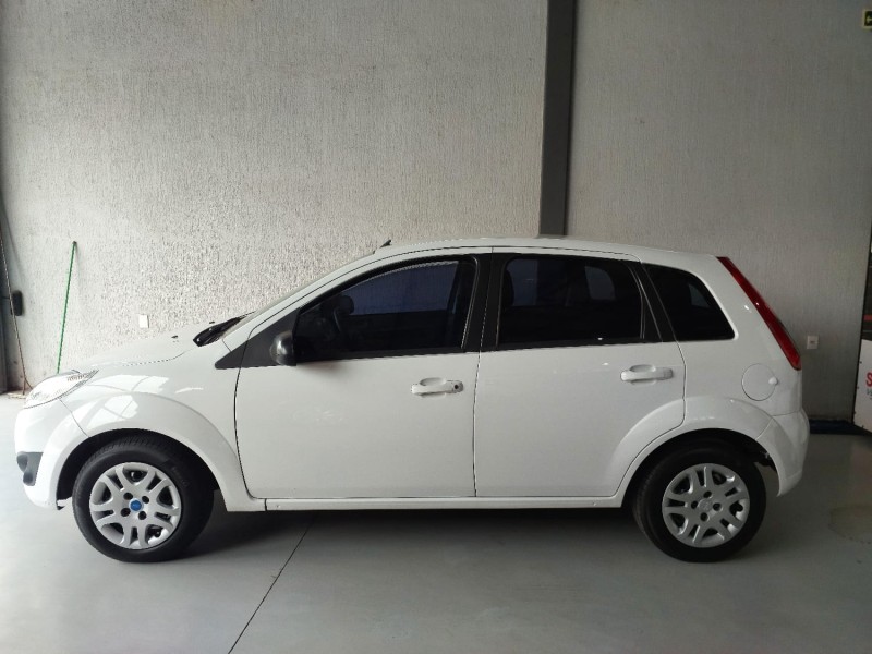 FIESTA 1.0 MPI HATCH 8V FLEX 4P MANUAL - 2014 - SãO SEBASTIãO DO CAí