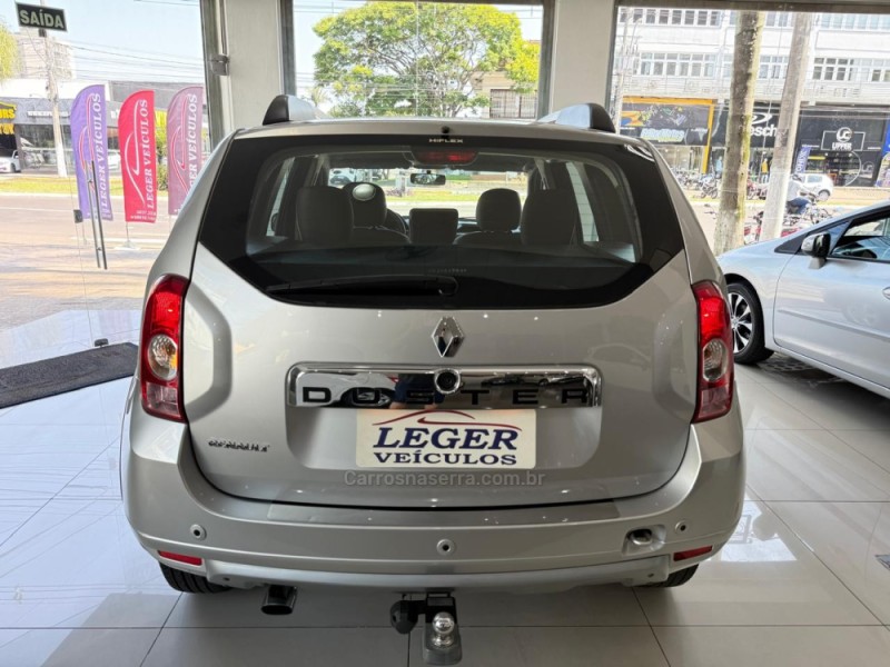 DUSTER 1.6 DYNAMIQUE 4X2 16V FLEX 4P MANUAL - 2013 - SãO LEOPOLDO