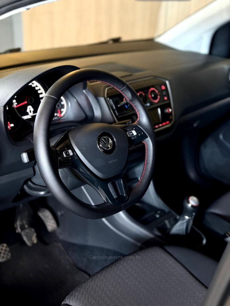 UP 1.0 TSI CONNECT 12V TOTAL FLEX 4P MANUAL - 2020 - LAJEADO