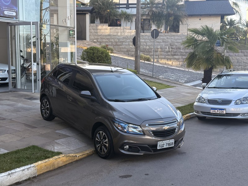 ONIX 1.4 MPFI LTZ 8V FLEX 4P AUTOMÁTICO - 2014 - FARROUPILHA