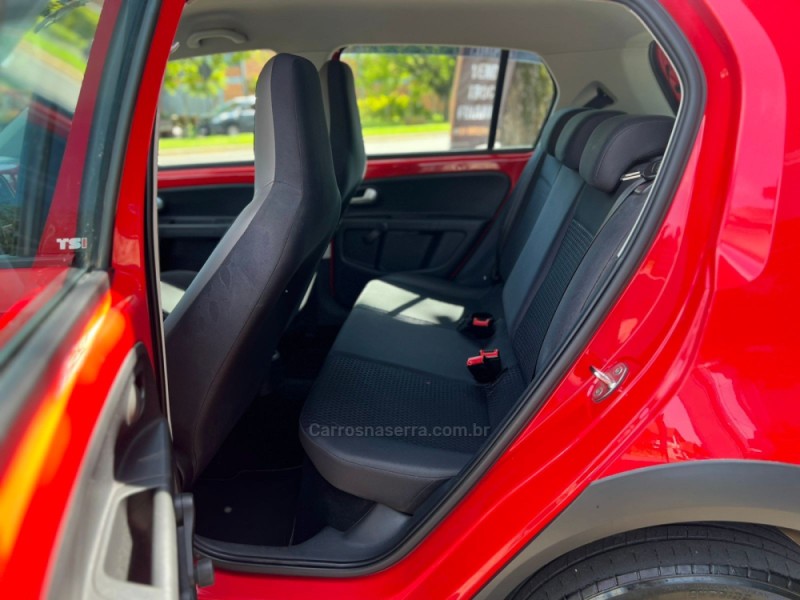 UP 1.0 TSI CROSS 12V FLEX 4P MANUAL - 2015 - MONTENEGRO